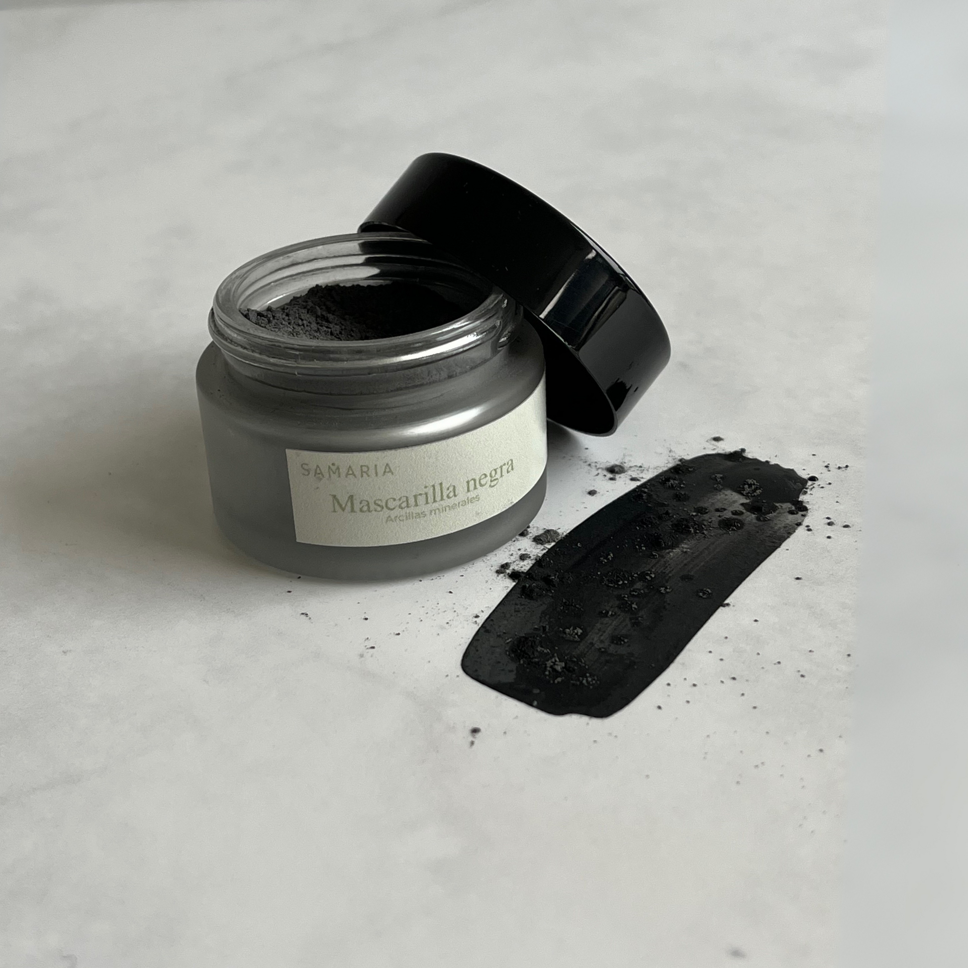 Macarilla - Negra
